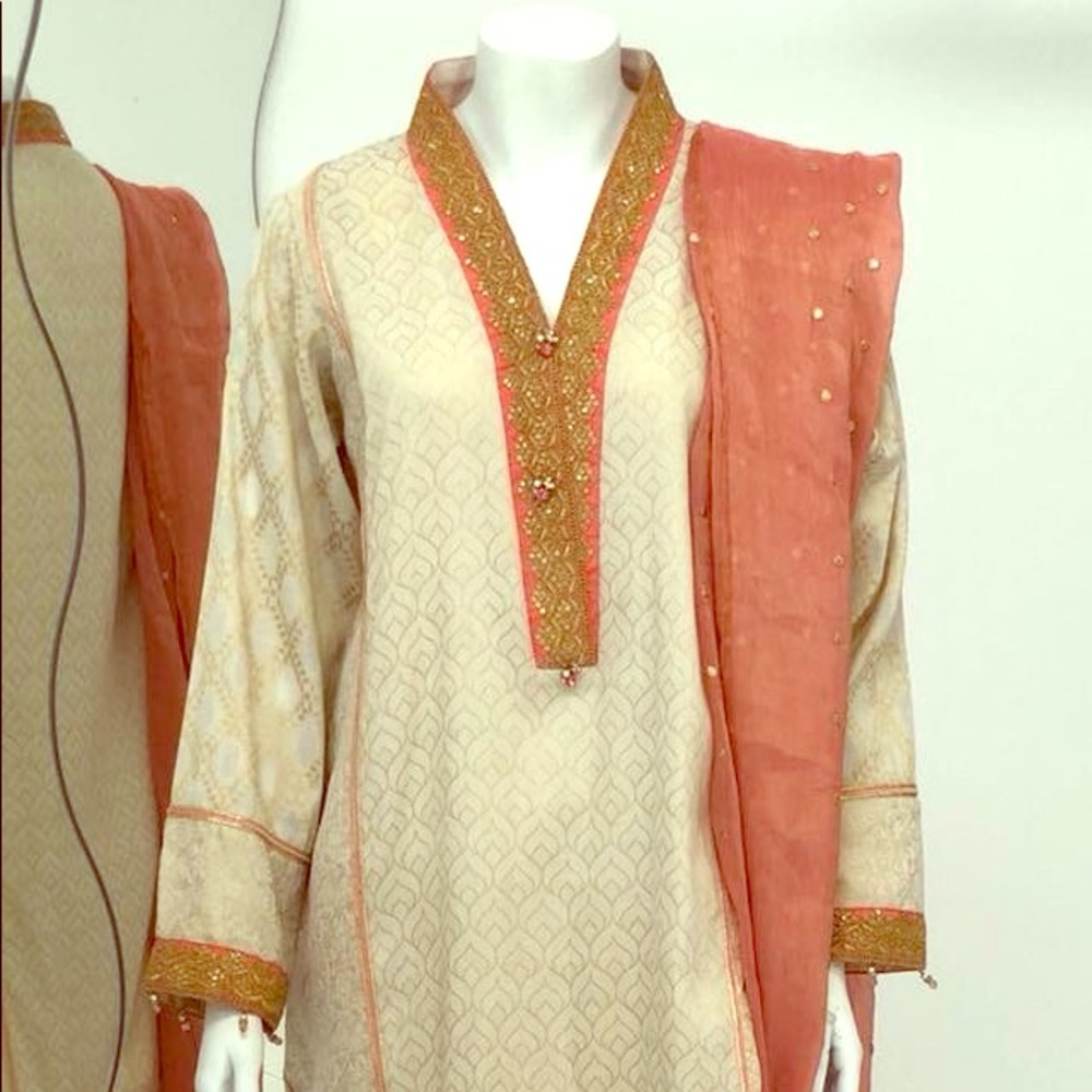3-pc party wear Pakistani suit
